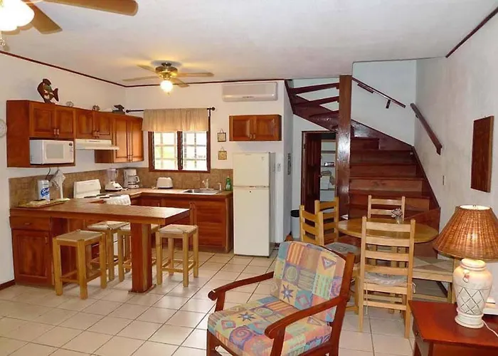 Apartamento Centric, Clean, Safe, With Pool & Monkey Visitors Tamarindo