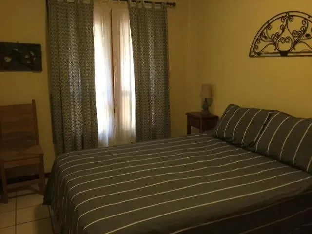 Apartamento Centric, Clean, Safe, With Pool & Monkey Visitors Tamarindo